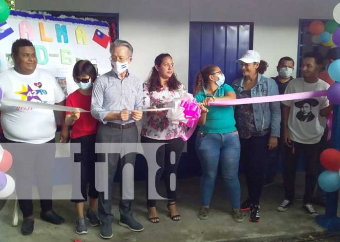 Entrega de una vivienda digna para una familia de Managua