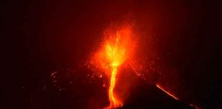 El más alto volcán europeo, el Etna, creció y ahora mide 3.357 metros / GIOVANNI ISOLINO / AFP