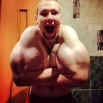 ¡De impacto! Popeye ruso se le ‘explotan’ los brazos (FOTOS)