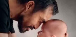 Bebé se calma al escuchar el corazón de su mamá que fue donado (VIDEO)