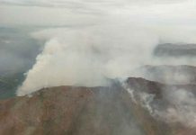 La lluvia ayuda a combatir el gran incendio que azota Andalucía