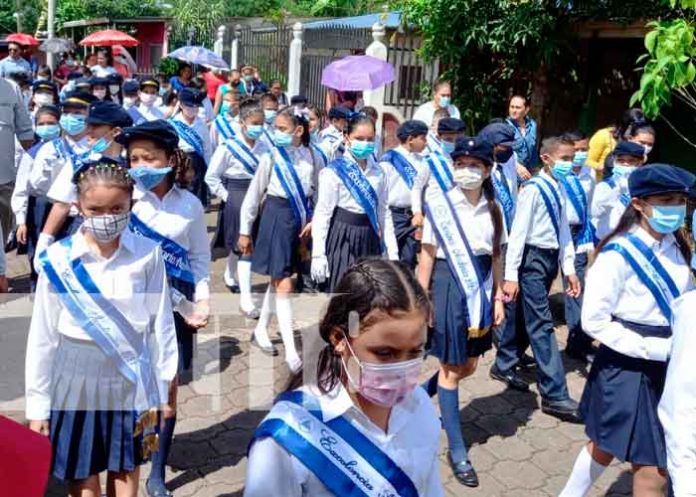 Celebran fiestas patrias bicentenarias en San Carlos, Río San Juan