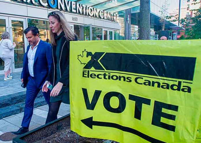 Canadienses acuden a las urnas para elegir a nuevo Gobierno
