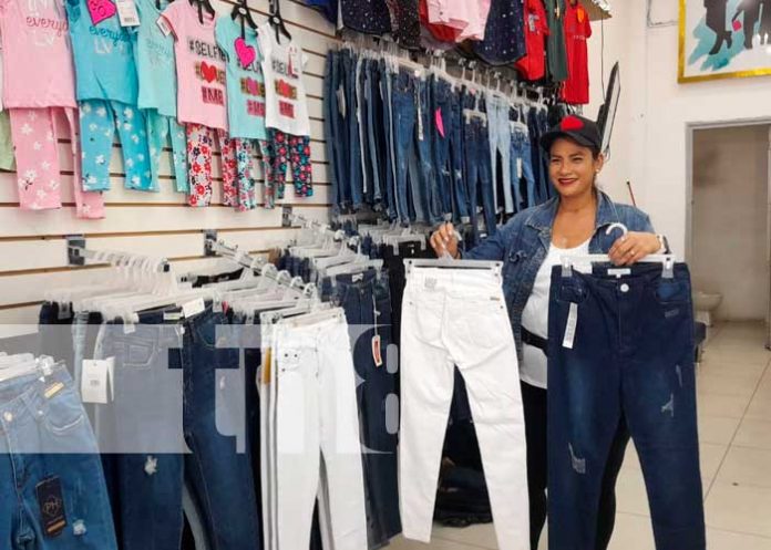 Comerciantes del Mercado Oriental toman medidas para prevenir el COVID-19