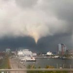Un potente tornado azota la ciudad alemana de Kiel y deja siete heridos Un potente tornado azota la ciudad alemana de Kiel y deja siete heridos