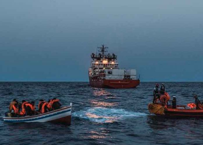 El barco Ocean Viking con 122 migrantes desembarcará en Augusta, Sicilia