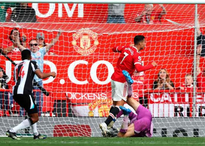 Cristiano Ronaldo marca para el United en su regreso a Old Trafford