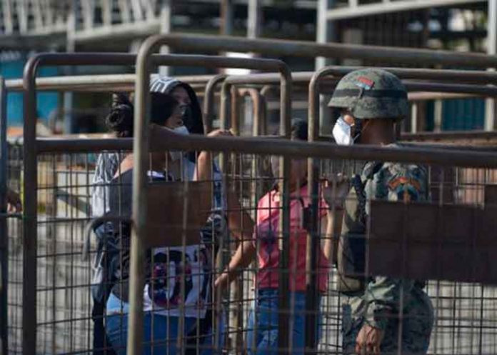 Al menos 24 muertos y 49 heridos tras un motín en una cárcel de Ecuador
