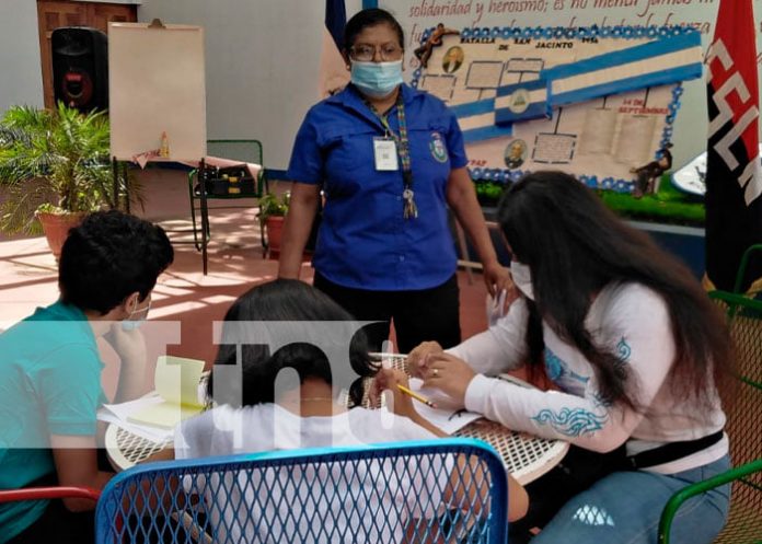 Adolescentes participaron de la charla 