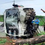 «Vivos de puro milagro» camionsito se vuelca en Managua "Vivos de puro milagro" camionsito se vuelca en Managua