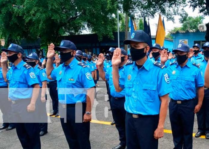Policía Nacional de Managua ascendió en grados a oficiales destacados