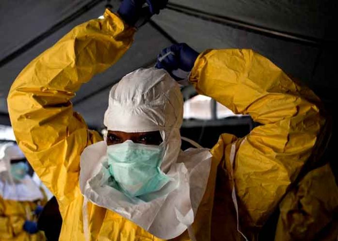 Uno de los médicos que descubrió el ébola lo da por 