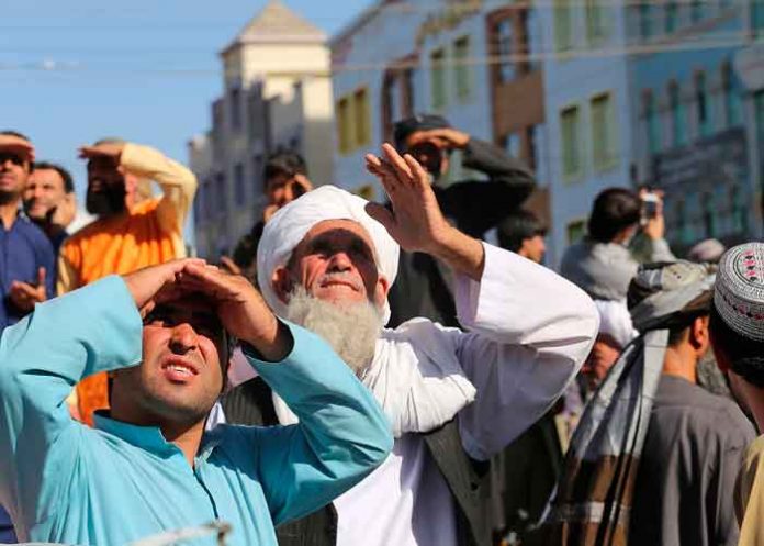 Los talibanes matan y cuelgan en público a cuatro secuestradores