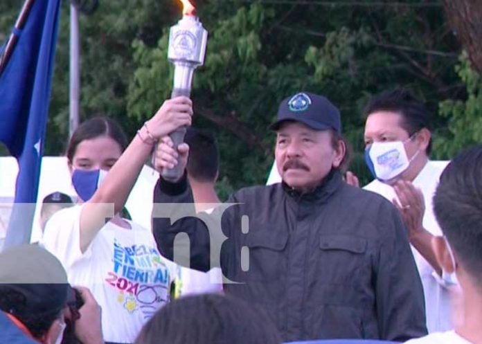 nicaragua, managua, daniel ortega, rosario murillo, antorcha,