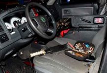 Detienen a hombre con una bayoneta cerca de la sede del Partido Demócrata en EE.UU. Detienen a hombre con una bayoneta cerca de la sede del Partido Demócrata en EEUU