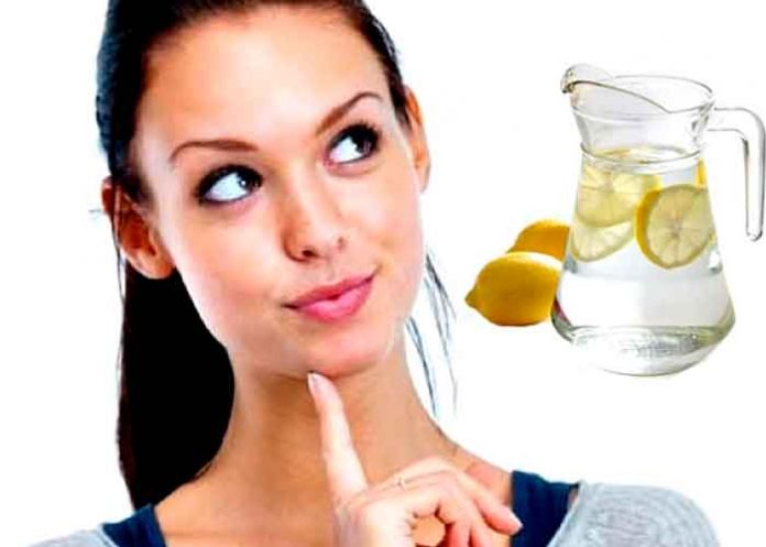 Aquí te decimos cuáles son los superpoderes del agua con limón