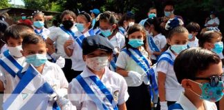 Estudiantes de Tipitapa desfilan en celebración a la Patria