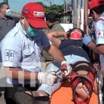 Motociclista imprudente impactó en una camioneta en Managua Motociclista imprudente impactó en una camioneta en Managua