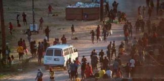 EE.UU cierra frontera con México tras masiva llegada de migrantes