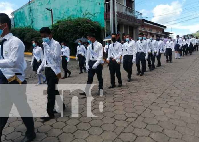 Comunidad educativa celebra las fiestas patrias en Boaco