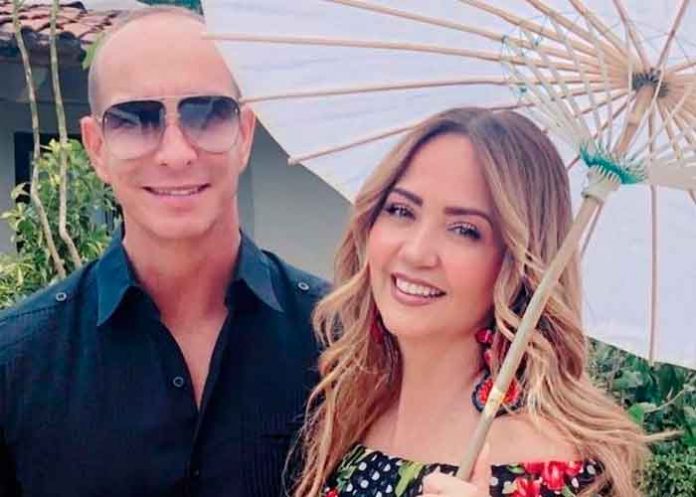 andrea-legarreta ¡Andrea Legarreta asegura que llegó virgen al matrimonio!