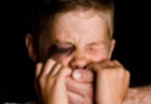 Aberrante violencia : Argentino mató a golpes a su hijastro Aberrante: Argentino mató a su hijastro a golpes
