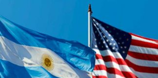 Banderas de Argentina y Estados Unidos