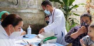 Atención médica en el barrio Andrés Castro, Managua