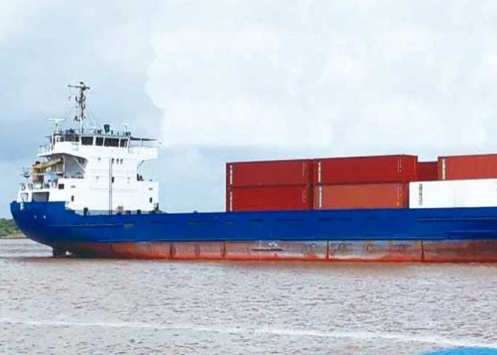 Embarcación Augusto C. Sandino con alimentos para Cuba