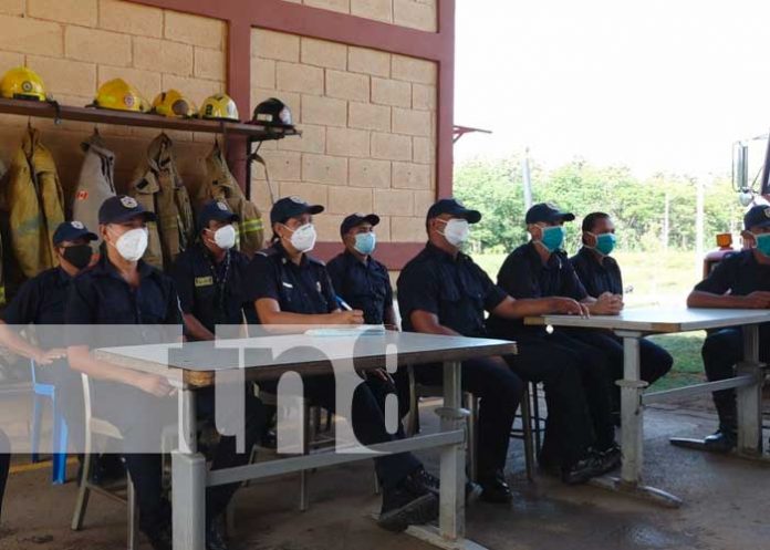 Bomberos de Nandaime en preparación