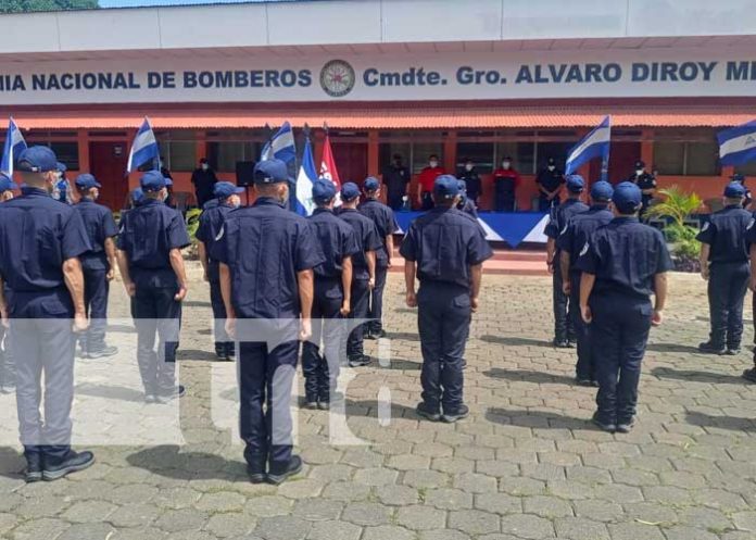 Primer dia para los nuevos reclutas en la Academia Nacional de Bomberos