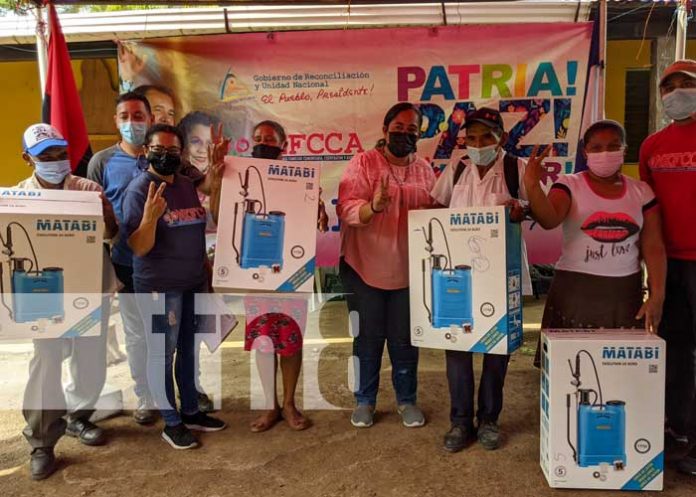 Entrega de bono tecnológico para productores en Somoto, Madriz