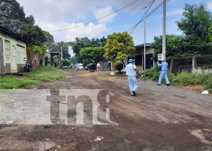 Realizan jornada de fumigación en barrio Bertha Díaz, Managua