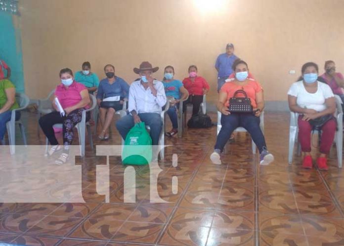 MEFCCA entrega materiales de construcción en Río Blanco