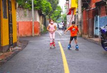 Familias del barrio Las Torres estrenan calles Familias del barrio Las Torres estrenan calles