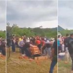 Miembros del Cártel del Golfo dan el último adiós a su líder con disparos al aire Miembros del Cártel del Golfo dan el último adiós a su líder con disparos al aire.