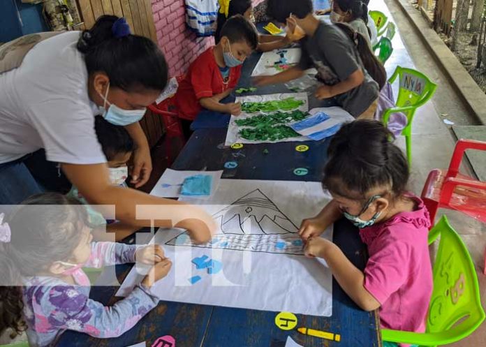 CDI de Somoto en concurso infantil de dibujo de símbolos patrios