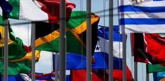 Banderas de países que integran la CELAC