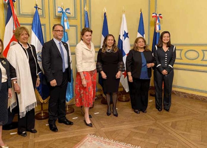 Conmemoran bicentenario de independencia de Centroamérica en España