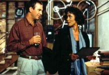 Warner Bros prepara un remake de «The Bodyguard» Warner Bros prepara un remake de "The Bodyguard"