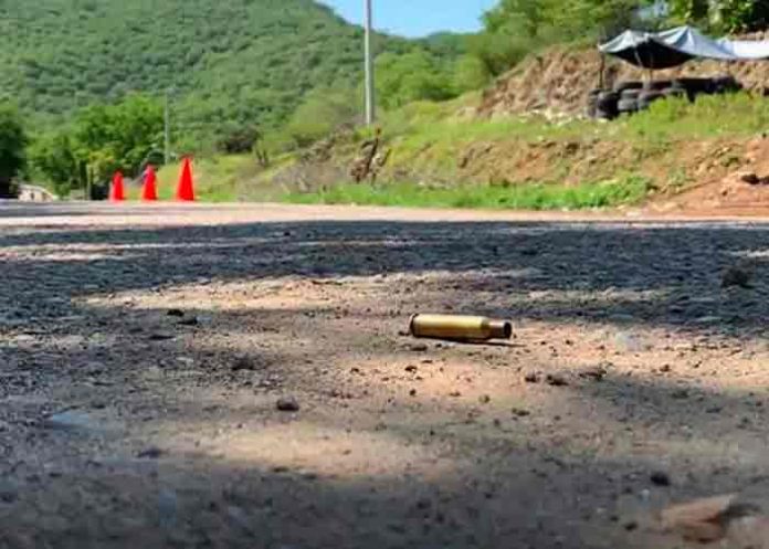 Enfrentamiento entre cárteles deja cinco muertos en Michoacán, México