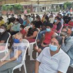 Entrega de títulos de propiedad para familias en Estelí