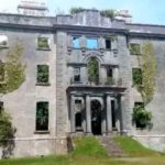 ¡Tremendo susto! Captan figura espeluznantes en un edificio antiguo