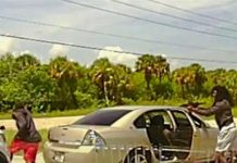 Un agente de Florida mata al autor de una violenta agresión (VIDEO) Hombre protagoniza balacera y agente de la policia lo mata.