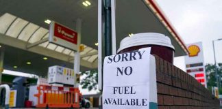 Escasez de combustible en Inglaterra desata batallas campales en gasolineras