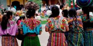 Varias niñas de Guatemala