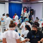 Amor y compromiso en cada jornada de vacunación contra el COVID-19