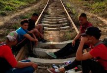 Viaje al «sueño americano» de hondureños se acaba a mano de Los Zetas Varios hondureños en busca del "sueño americano"