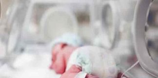Mujer demanda a hospital por "error humano" al ser intercambiada de bebé