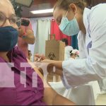 Efectiva vacunación contra el COVID-19 a pacientes mayores de 45 años de edad Efectiva vacunación contra el COVID-19 a pacientes mayores de 45 años de edad